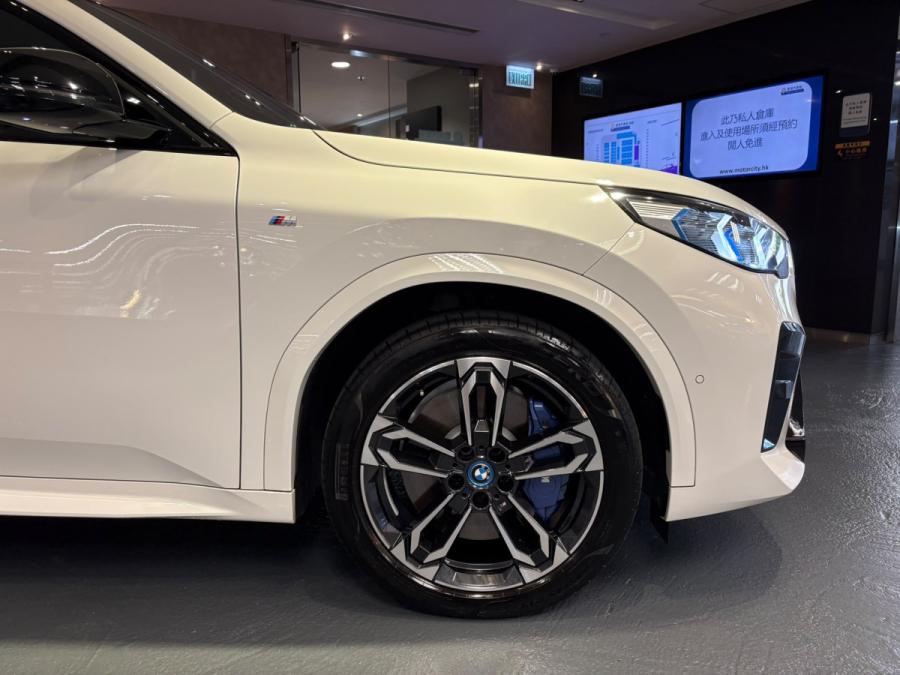 iX2 xDrive30 M Sport - Image 3